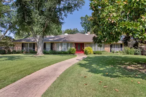 2521 Brookhaven Dr, Denison, TX 75020