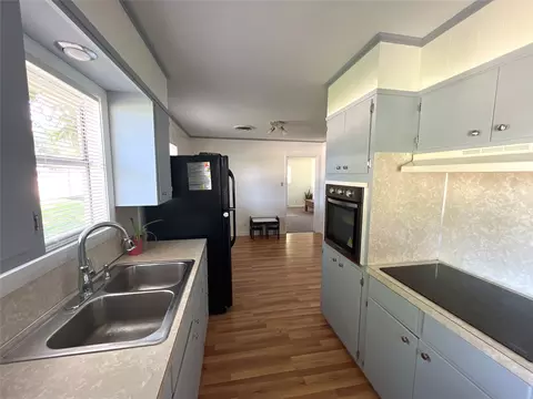 725 E 6th St, Baird, TX 79504 photo 3