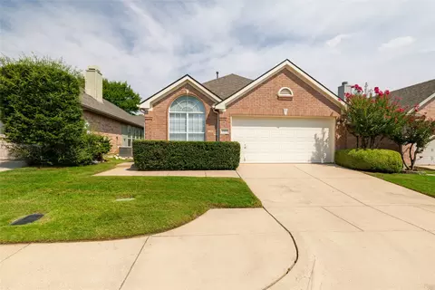 2337 Leafy Glen Ct, Bedford, TX 76022