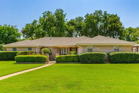 2417 Sherwood Dr, Grand Prairie, TX 75050