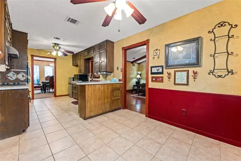 550 Jon St, Lorena, TX 76655 photo 11