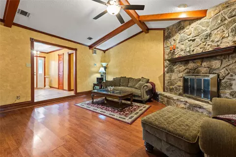 550 Jon St, Lorena, TX 76655 photo 3