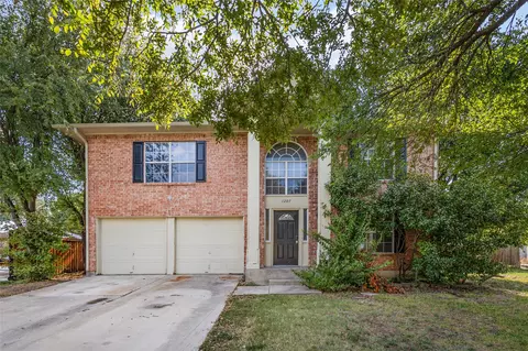 1207 Chapel Hill Dr, Mansfield, TX 76063