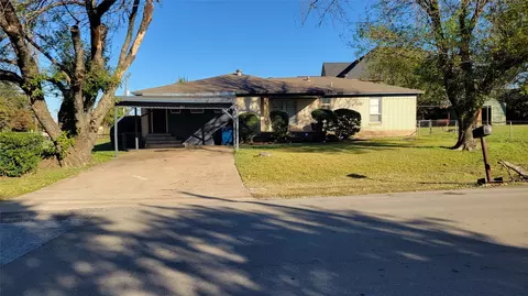 824 Keysville Ave, Desoto, TX 75115