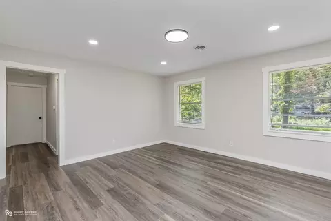 Living - 1105 Drew Ln, Minden, LA 71055 photo 5 of 7