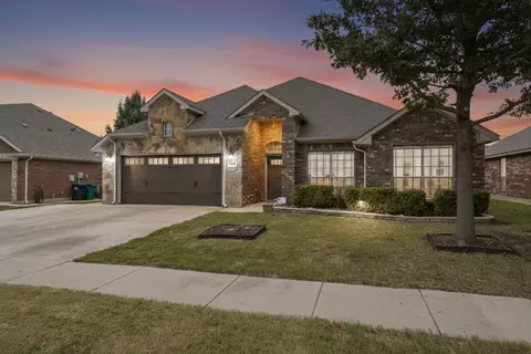 305 Mckamy Blvd, Denton, TX 76207