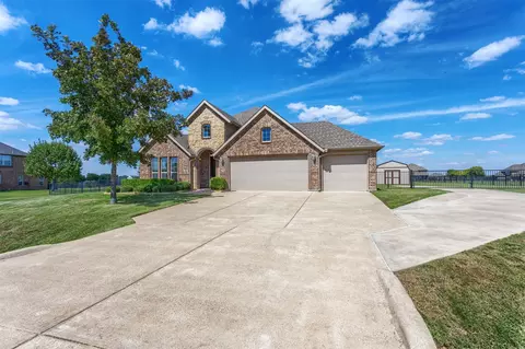 204 Meadow View Dr, Mckinney, TX 75071