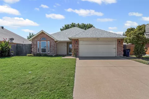 3509 Tommy Hays Dr, Haltom City, TX 76117
