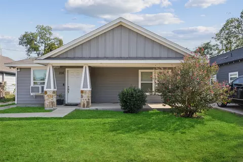 1116 E Hattie St, Fort Worth, TX 76104