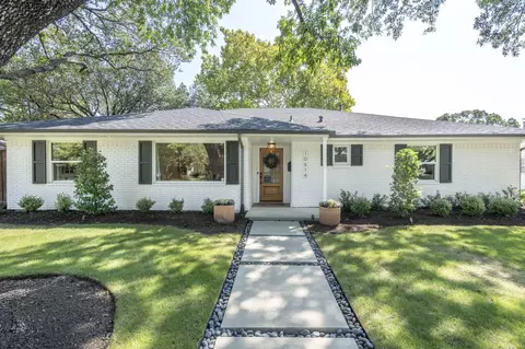 10614 Royal Club Ln, Dallas, TX 75229