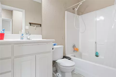 Bath - 10109 Seville Ct, Waco, TX 76708 photo 2 of 3