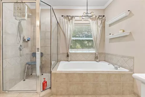 Bath - 10109 Seville Ct, Waco, TX 76708 photo 1 of 3