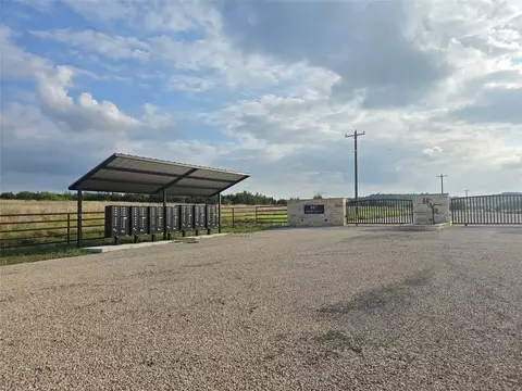 2277 Hidden Valley Rd, Glen Rose, TX 76043