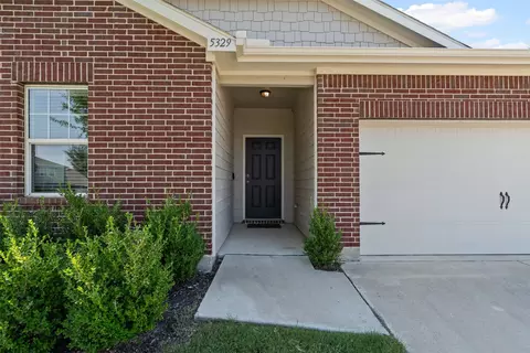 5329 Northfield Dr, Fort Worth, TX 76179