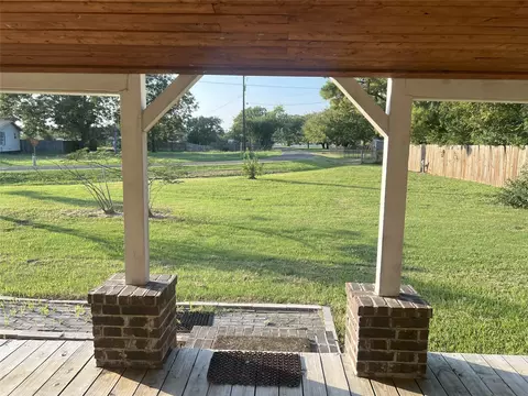 184 Locklar Loop, Waco, TX 76705 photo 4