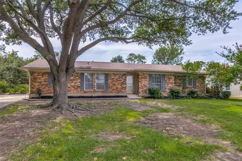 3170 Golfing Green Dr, Farmers Branch, TX 75234