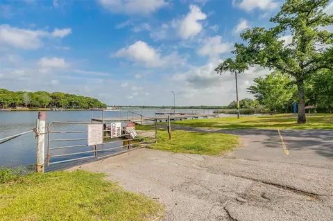 91 Live Oak St, Alvarado, TX 76009