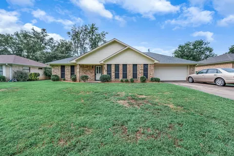 317 Hollie Cir, Sulphur Springs, TX 75482