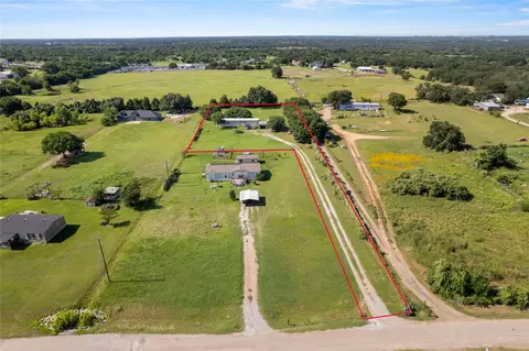 1300 Tiffany St, Azle, TX 76020