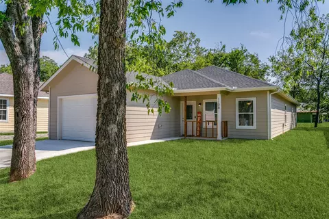 1108 S Morris St, Gainesville, TX 76240