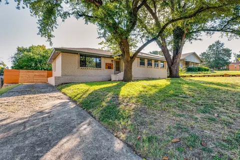 1287 Whispering Trl, Dallas, TX 75241