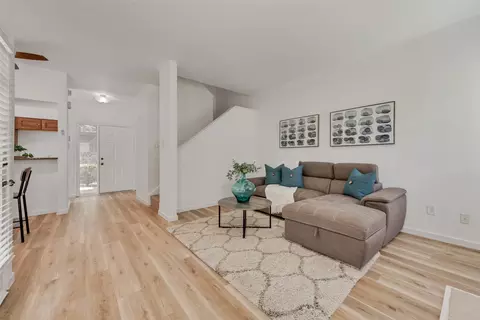 4067 Beltway Dr #101, Addison, TX 75001