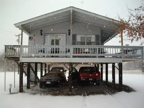 461 S Waco St, Van Alstyne, TX 75495
