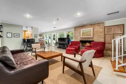 4017 Hildring Dr E, Fort Worth, TX 76109
