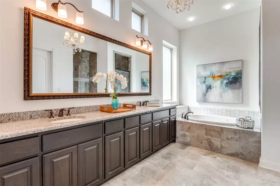 Bath - 6809 Strauss, Colleyville, TX 76034 photo 2 of 5