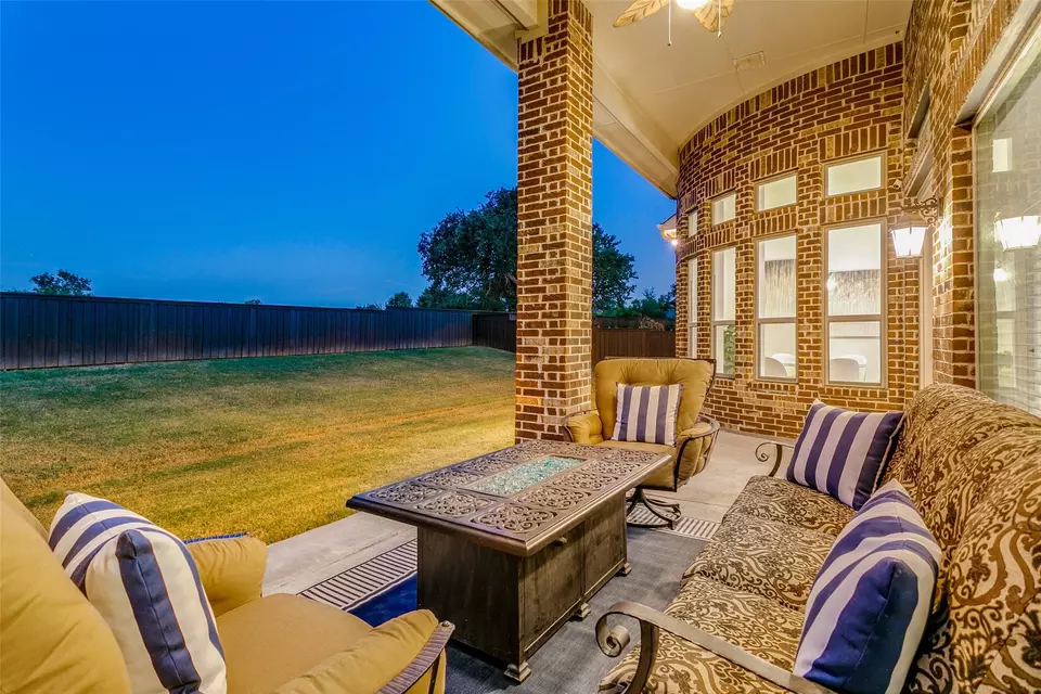 Exterior - 6809 Strauss, Colleyville, TX 76034 photo 6 of 8