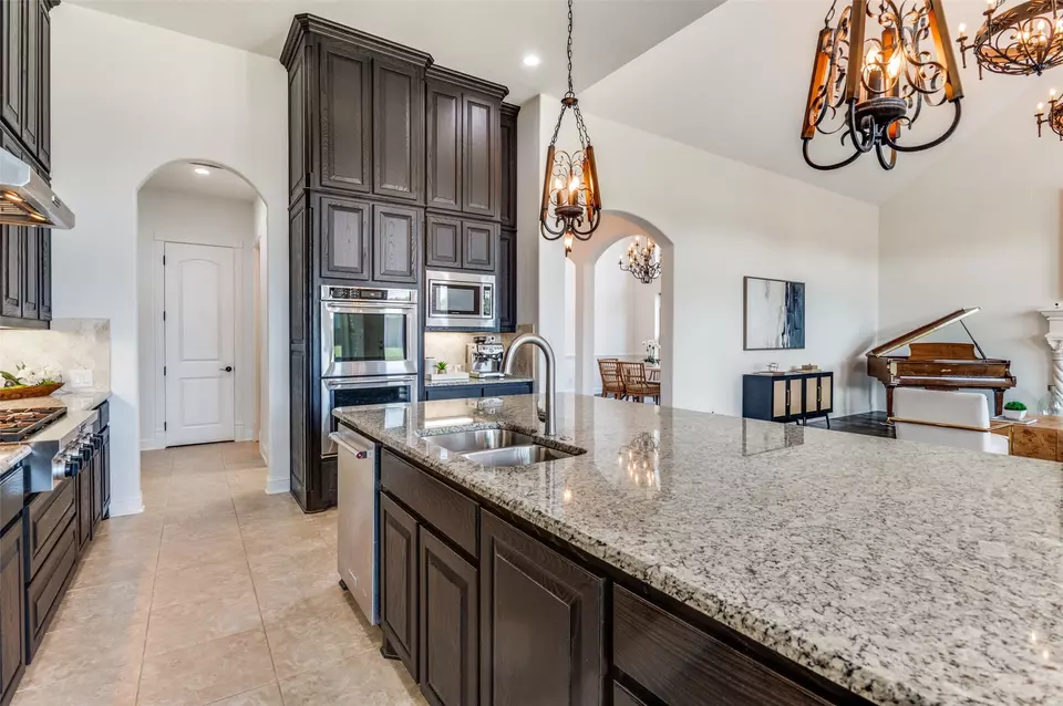 Kitchen - 6809 Strauss, Colleyville, TX 76034 photo 5 of 5