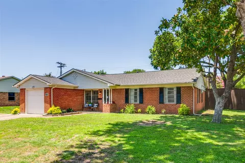 1200 Ridgeway Dr, Richardson, TX 75080
