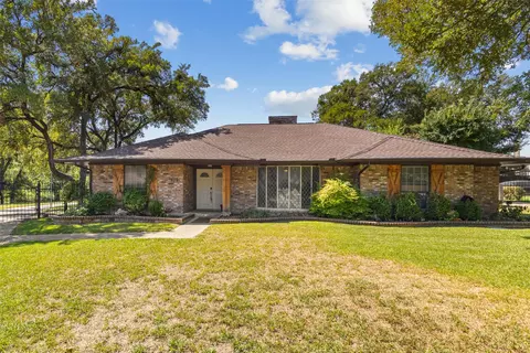 4501 Lemon Tree Ln, Garland, TX 75043