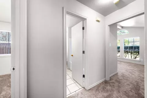 Entry Way - 603 Lawrence Ave, Terrell, TX 75160 photo 4 of 4