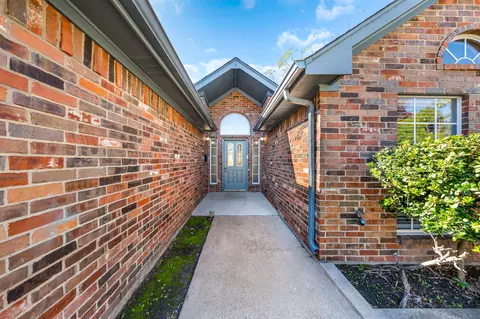Entry Way - 603 Lawrence Ave, Terrell, TX 75160 photo 1 of 4