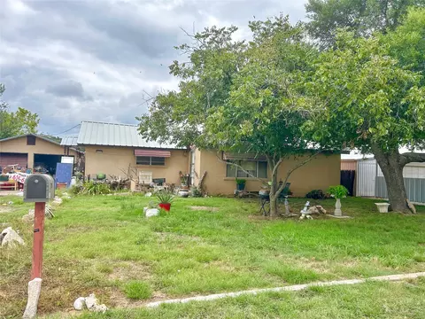 724 Lee Ave, Eldorado, TX 76936