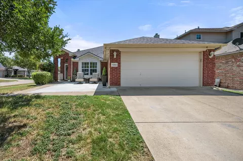 7268 Retriever Ln, Fort Worth, TX 76120