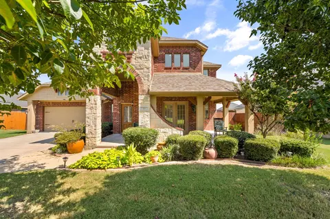111 Sumac Dr, Waxahachie, TX 75165