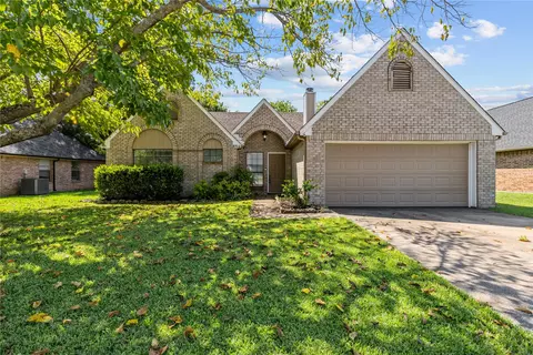 8314 Intrepid Ln, Rowlett, TX 75089