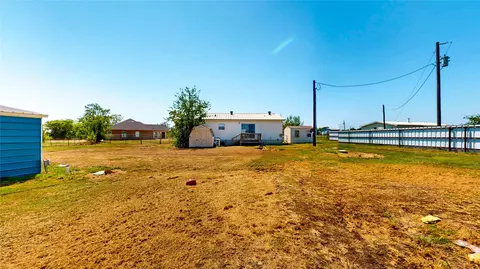 18648 Doubletree Dr, Justin, TX 76247 photo 10