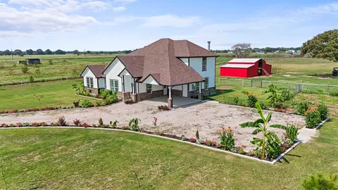233 Private Road 7786, Wills Point, TX 75169