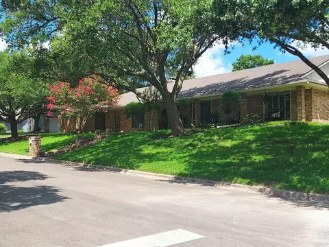 9914 Ramblewood Dr, Woodway, TX 76712