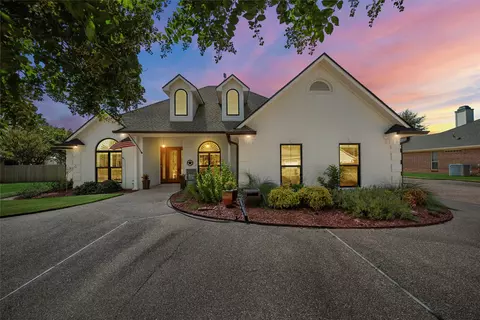 5640 Rosalie Dr, Waco, TX 76708