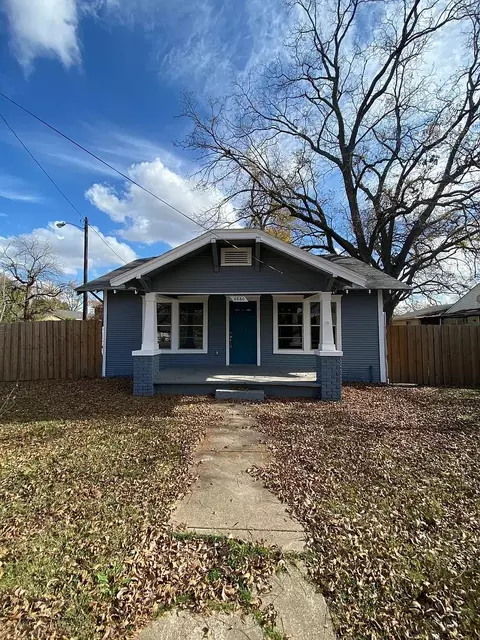 3630 Penelope St, Dallas, TX 75210