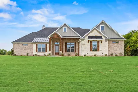 185 Dove Landing Rd, Valley View, TX 76272