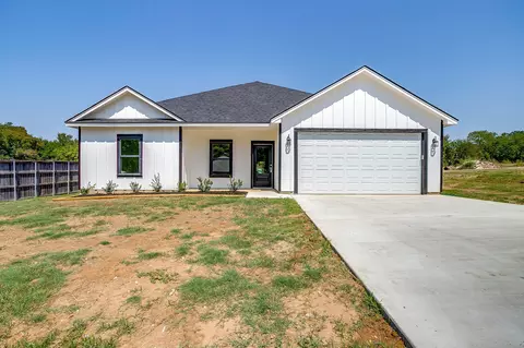 138 Abbott Ave, Covington, TX 76636