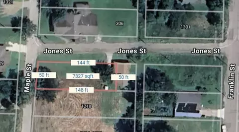 1220 Maple St, Bonham, TX 75418
