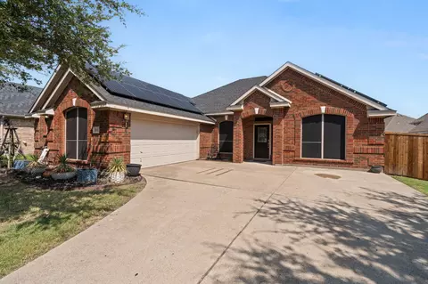 204 Boardwalk Ave, Waxahachie, TX 75165