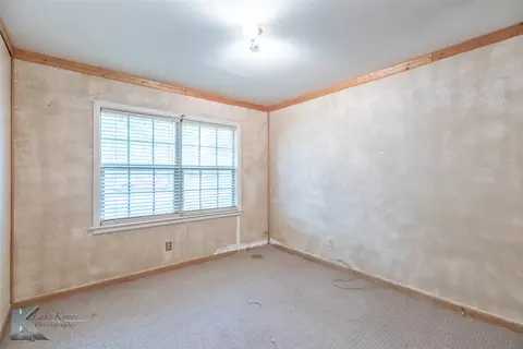 Bedroom - 1004 N 9th St, Haskell, TX 79521 photo 5 of 6