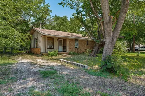 238 Oakwood Cir, Shady Shores, TX 76208